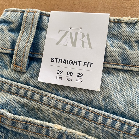 Zara- TRF LOW RISE STRAIGHT CUT JEANS - Picture 6 of 8